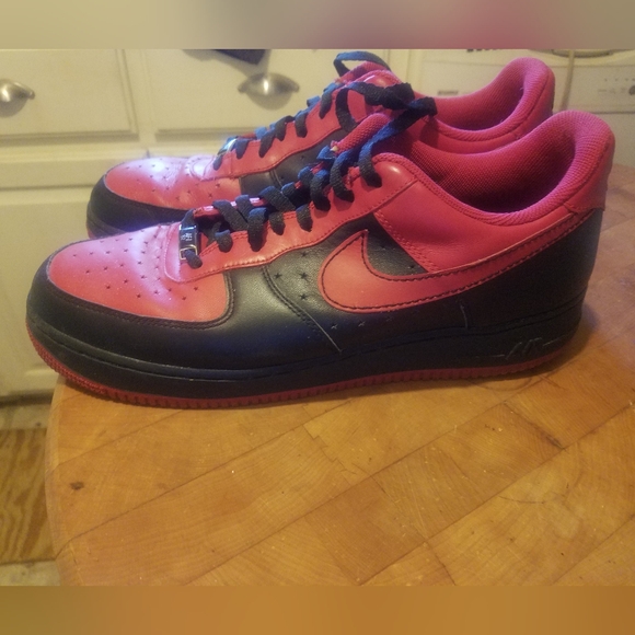 RARE Nike Air Force 1  Black/Red Sneakers Shoes Size 12 - Picture 3 of 7